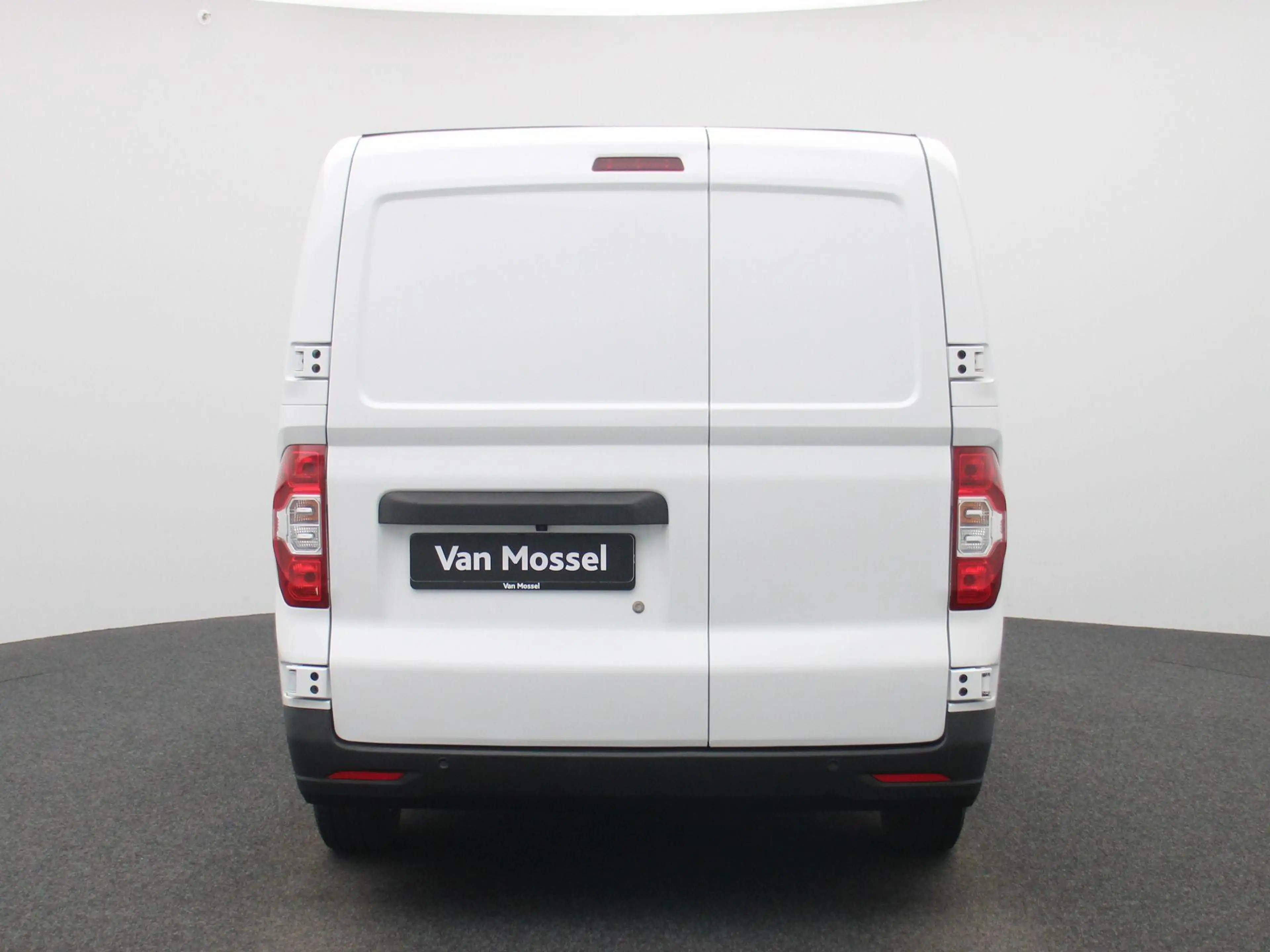 Maxus eDeliver 3 SWB 50 kWh | Climate Control | Apple Carplay / And — photo 5