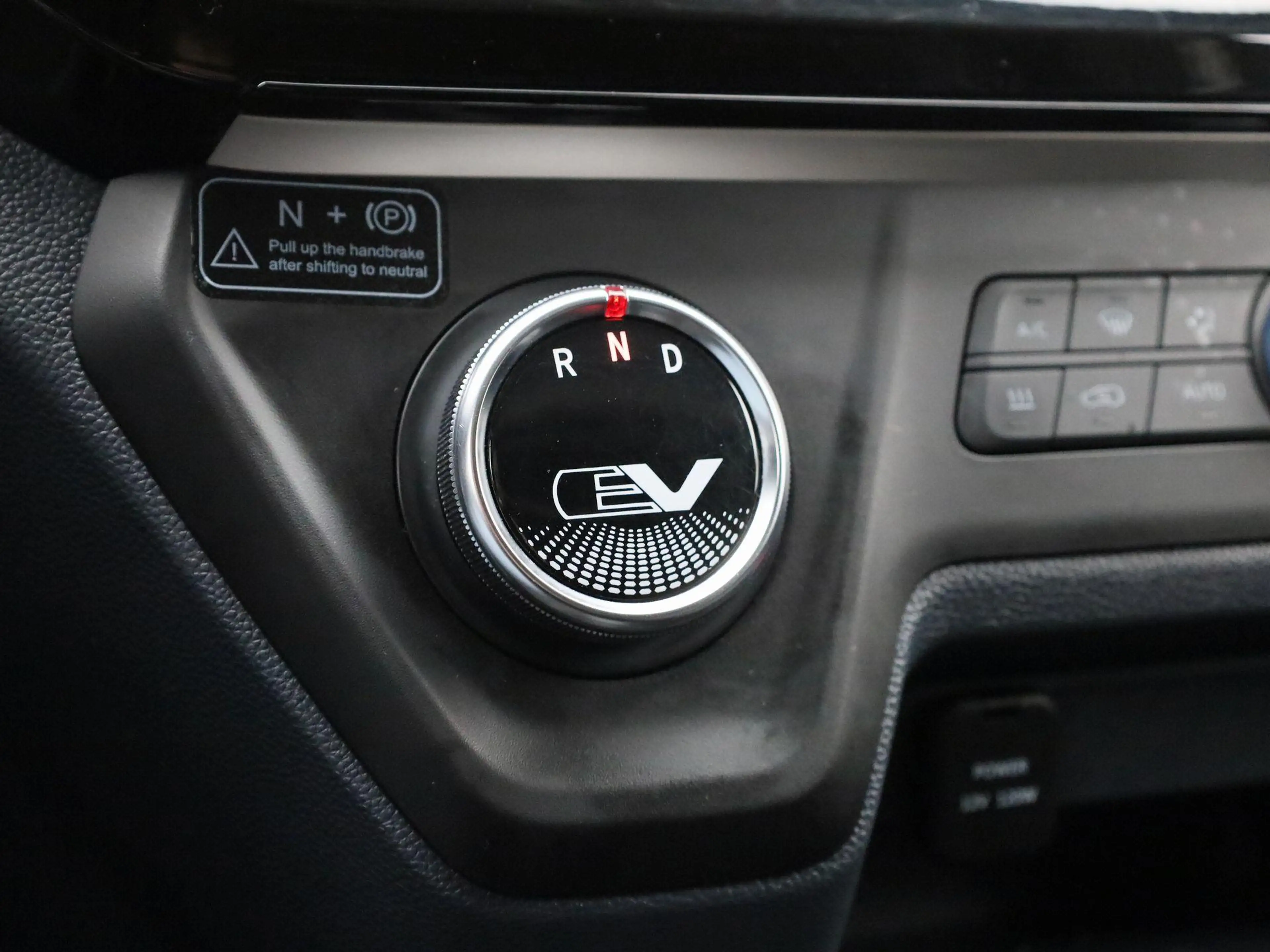 Maxus eDeliver 3 SWB 50 kWh | Climate Control | Apple Carplay / And — photo 10