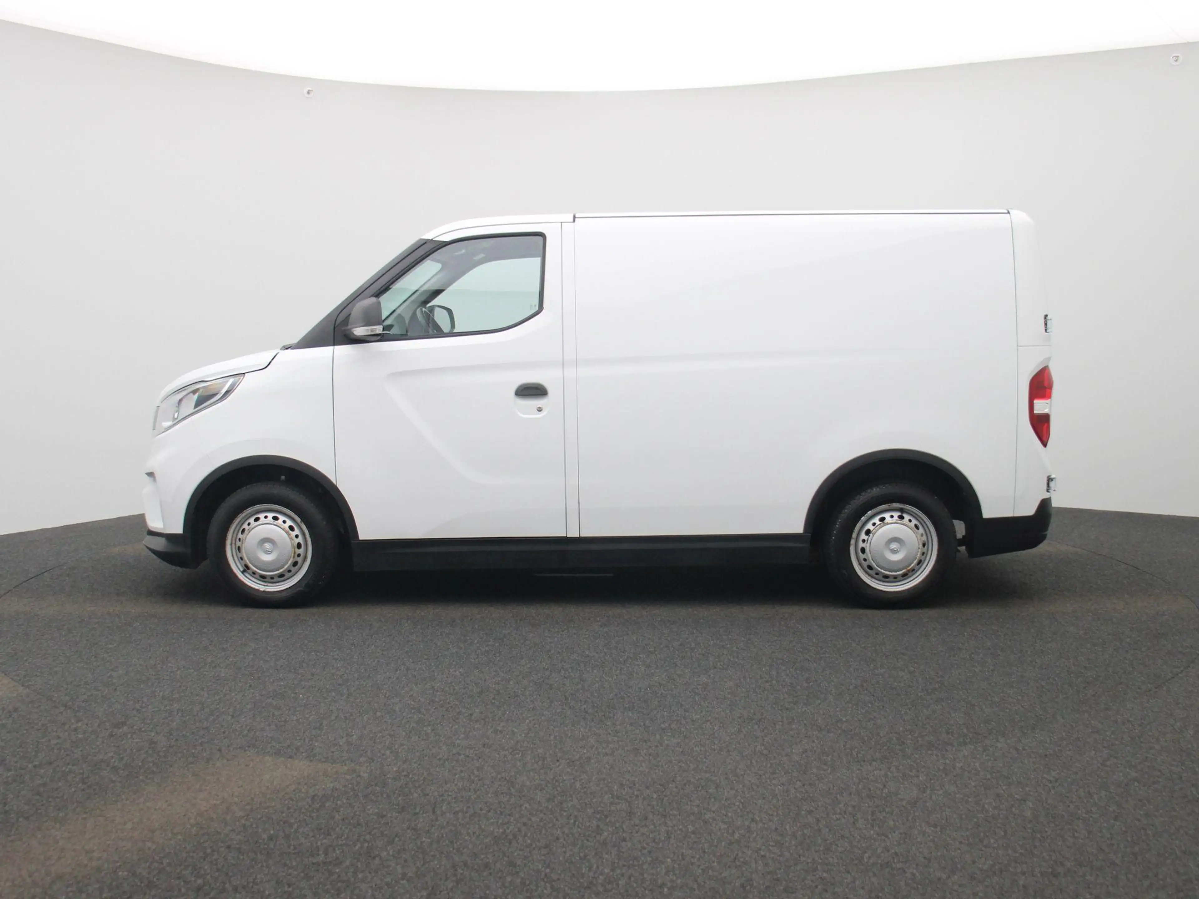 Maxus eDeliver 3 SWB 50 kWh | Climate Control | Apple Carplay / And — photo 4
