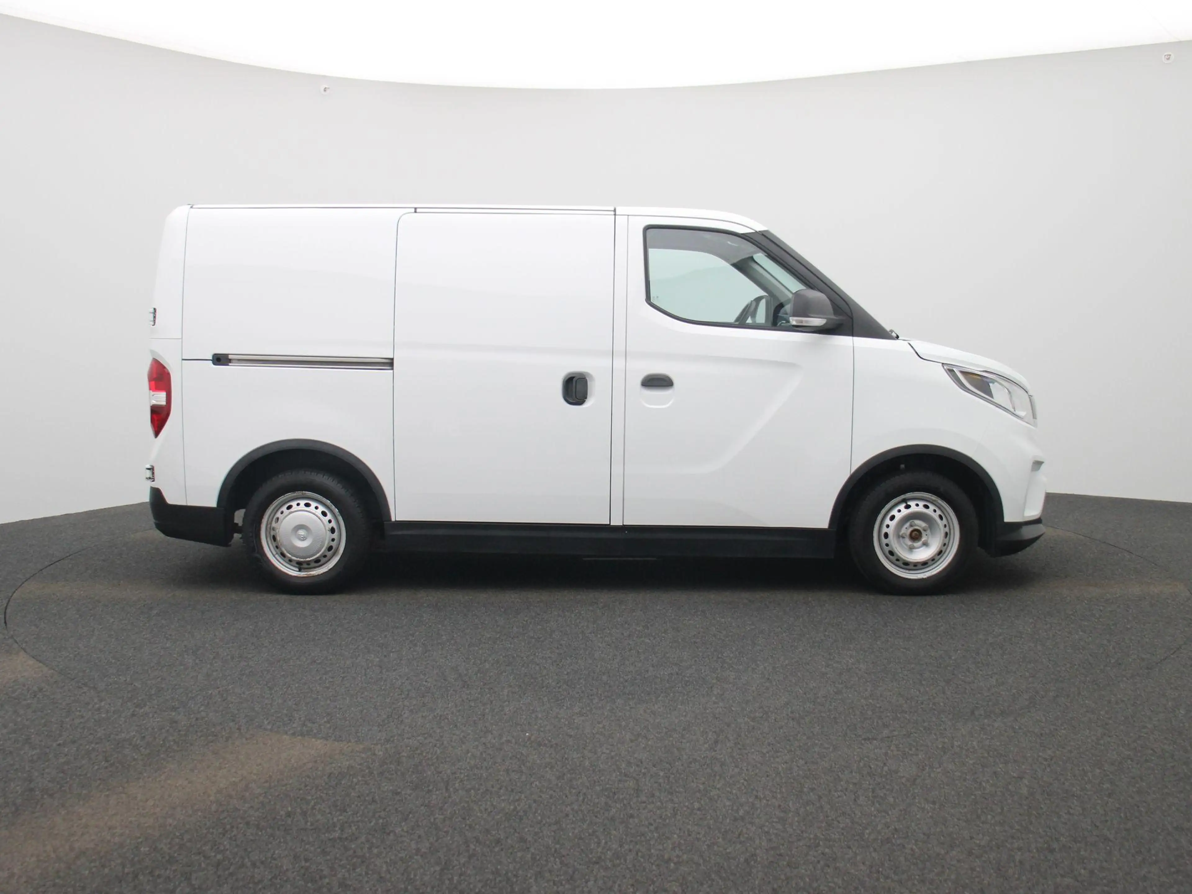 Maxus eDeliver 3 SWB 50 kWh | Climate Control | Apple Carplay / And — photo 6