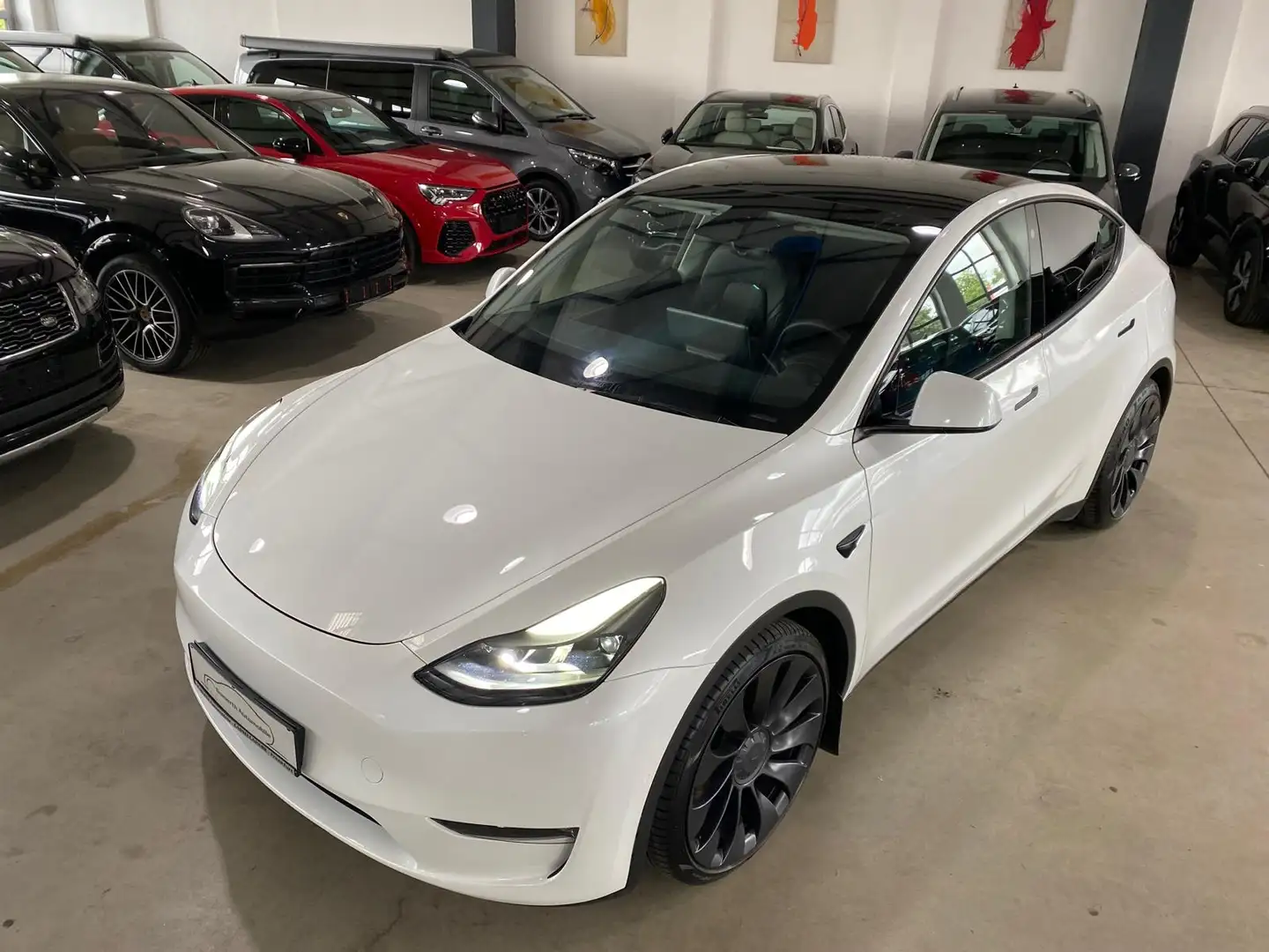 Tesla Model Y Performance Long Range Dual AWD/AHK/ Weiß - 2
