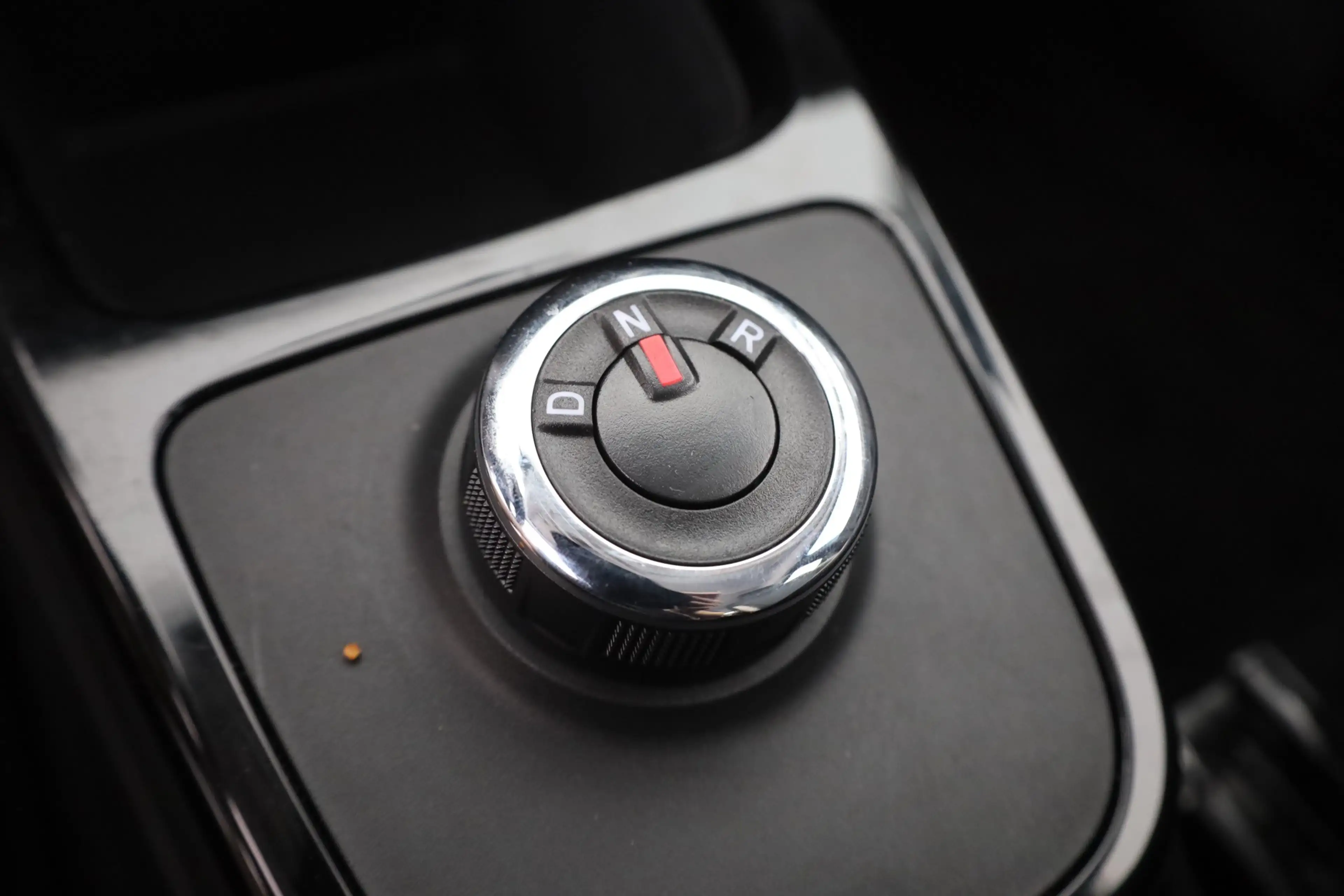 Dacia Spring Electric Essential Teilleder Tempomat USB — photo 14
