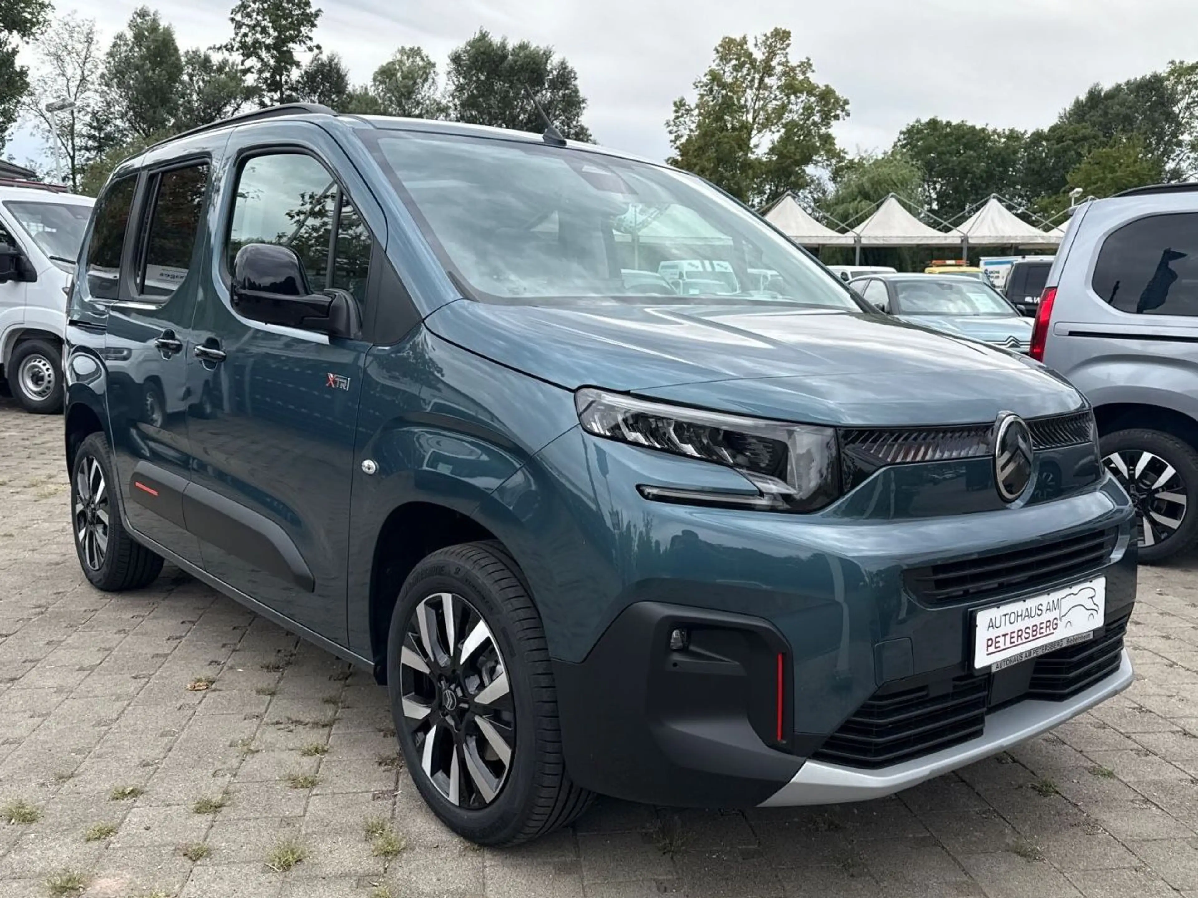 Citroen Berlingo XTR Max M *PANO*SHZ* — photo 3