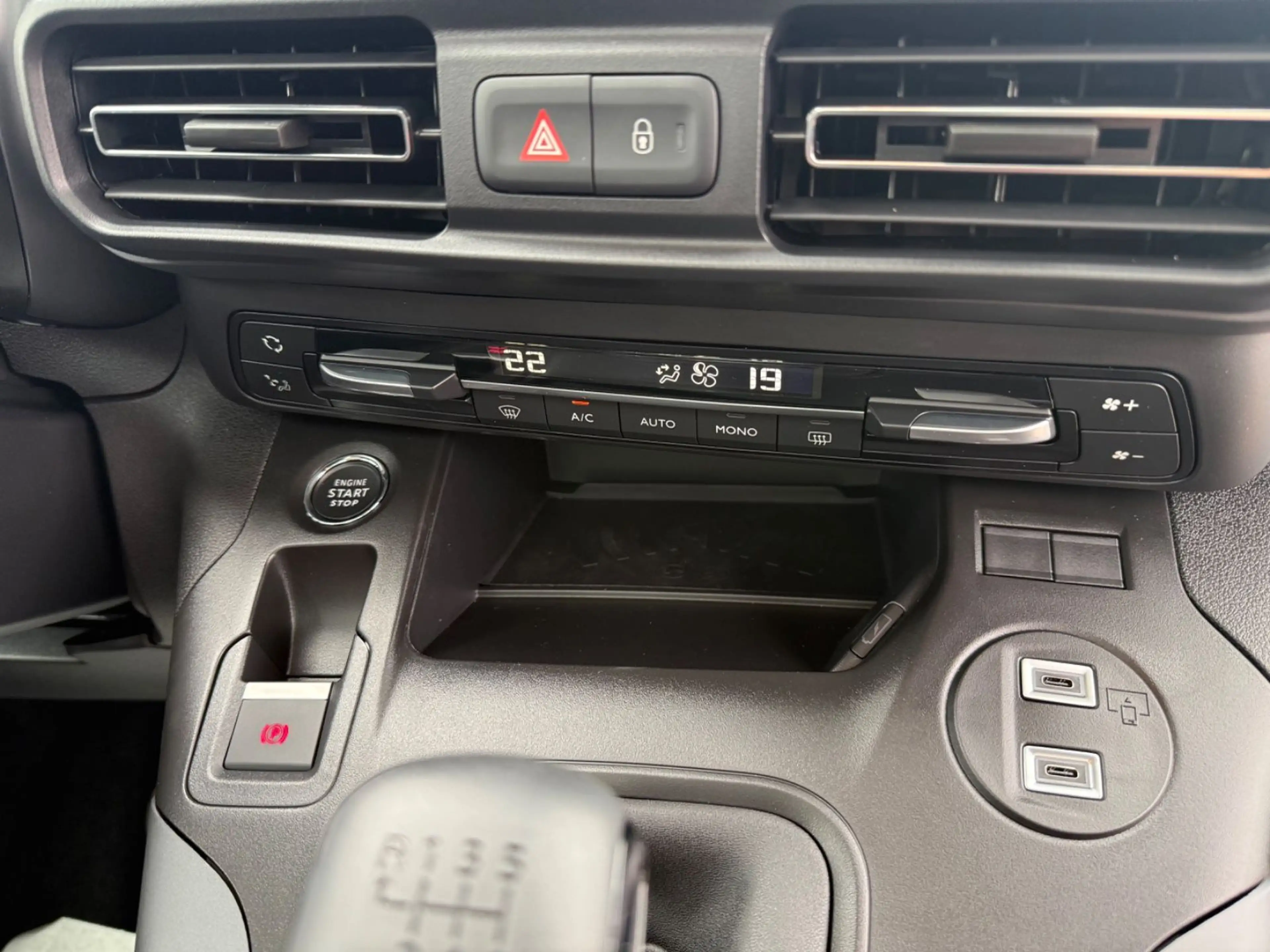 Citroen Berlingo XTR Max M *PANO*SHZ* — photo 12