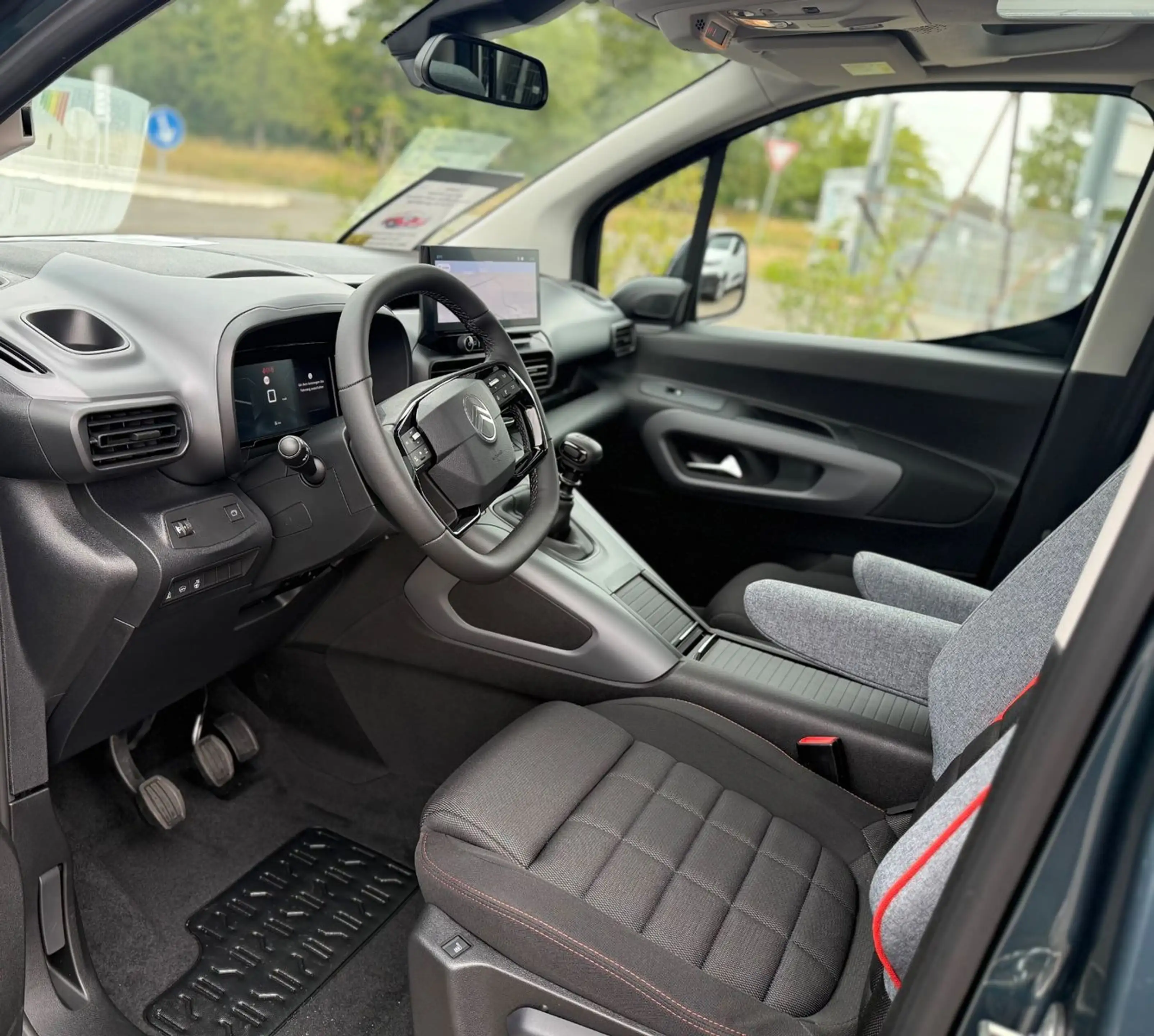 Citroen Berlingo XTR Max M *PANO*SHZ* — photo 9