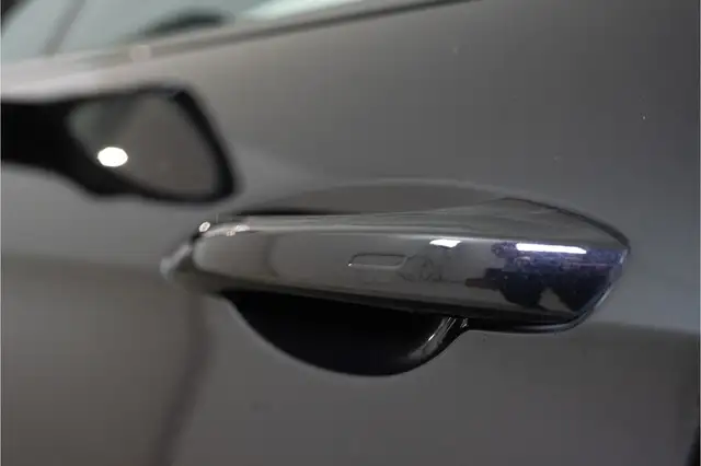 Porsche Panamera view 15