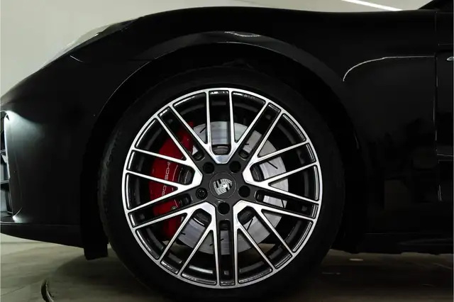 Porsche Panamera view 12