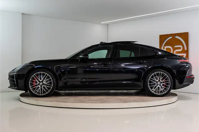 Porsche Panamera view 2