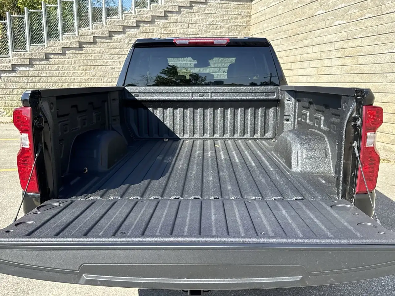 Chevrolet Silverado 1500 снимка Chevrolet Silverado 1500