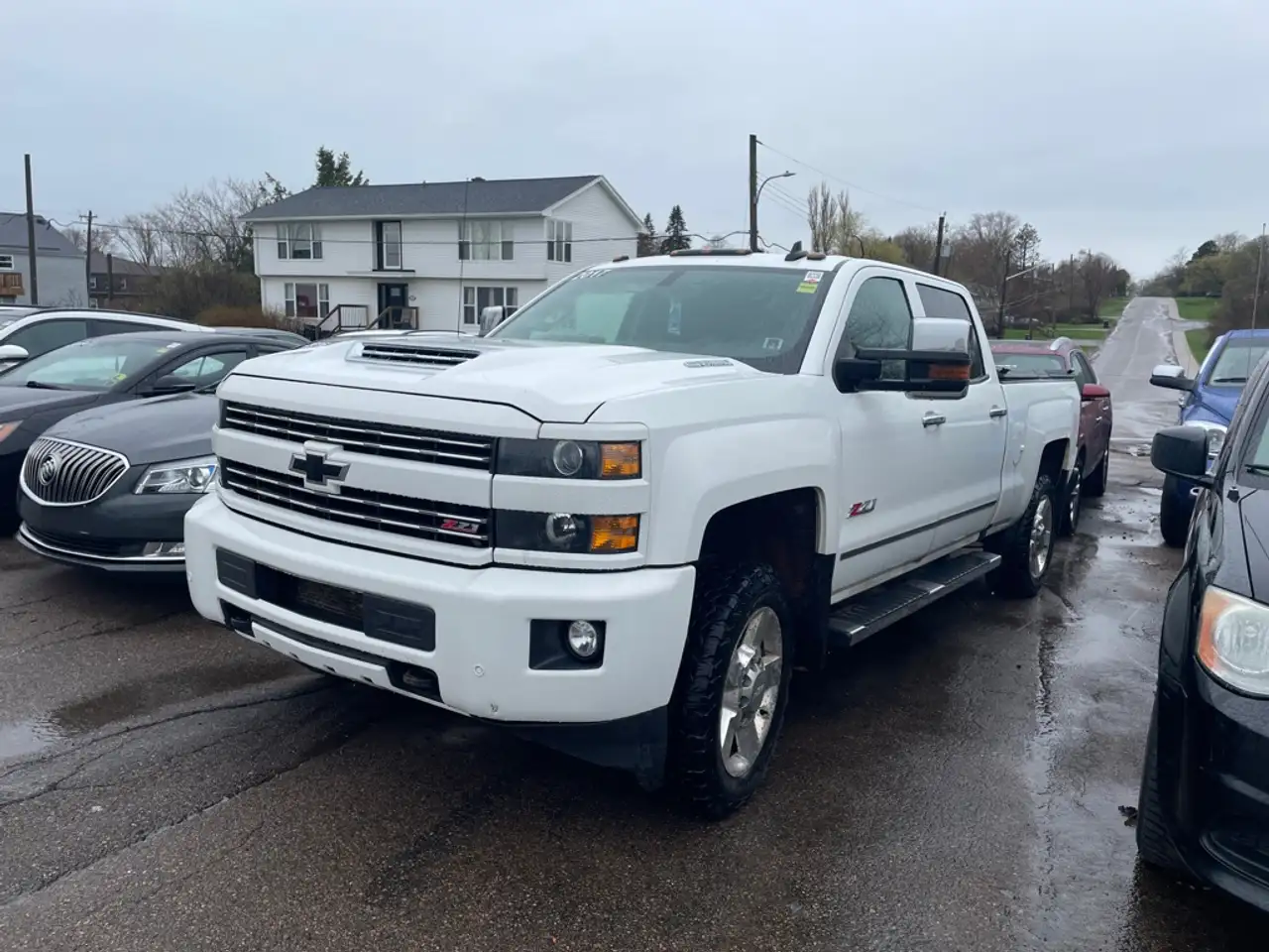Chevrolet Silverado 2500 снимка Chevrolet Silverado 2500