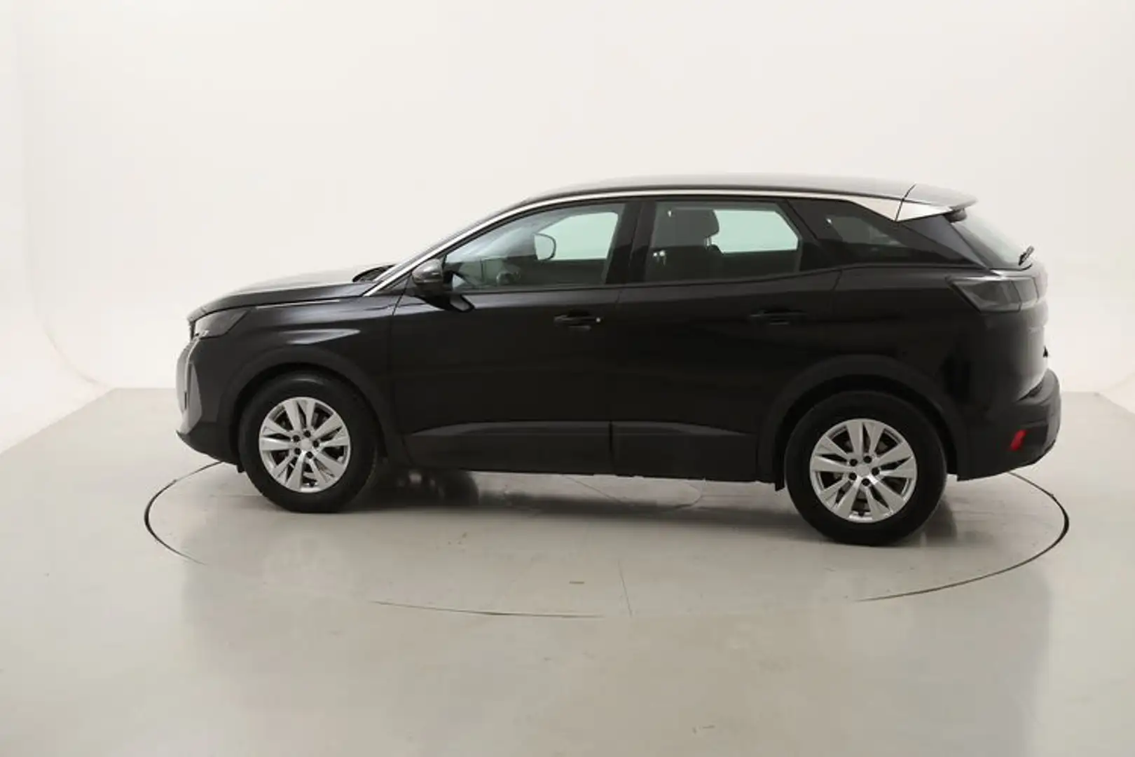Peugeot 3008 Active Pack 1.2 Benzina 131CV Nero - 2