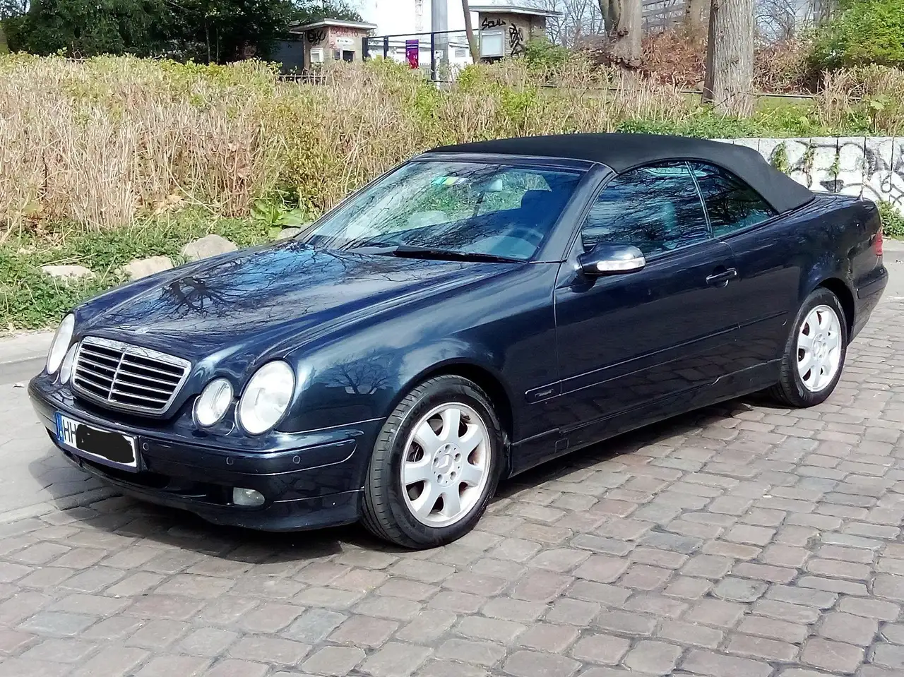 Mercedes-Benz CLK 320