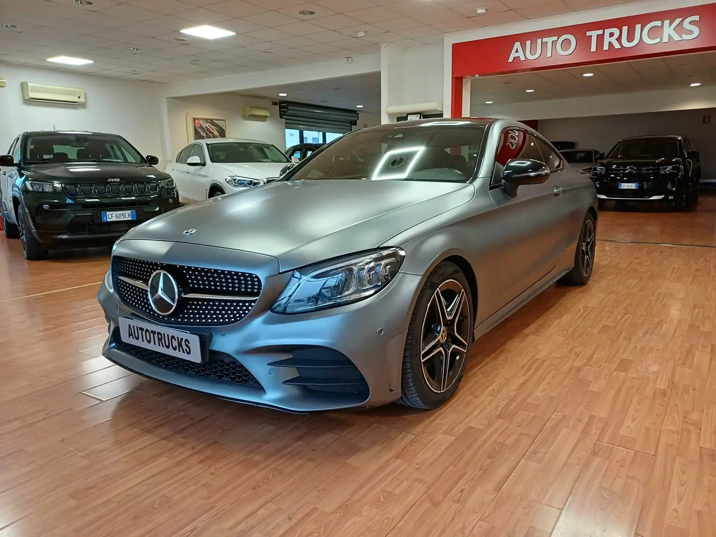Mercedes-Benz C 220 Classe C-Coupe d Premium AMG Gris - 1