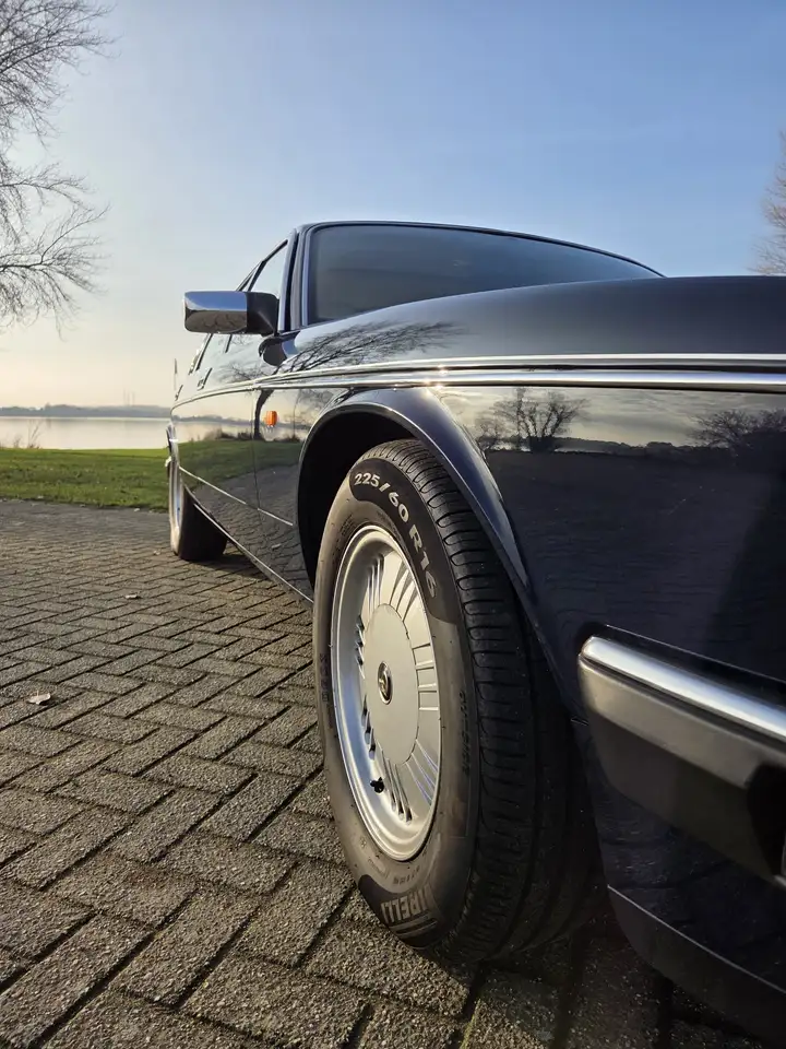 Daimler Double Six 6.0 V12 (XJ81) (RESERVED), foto 8