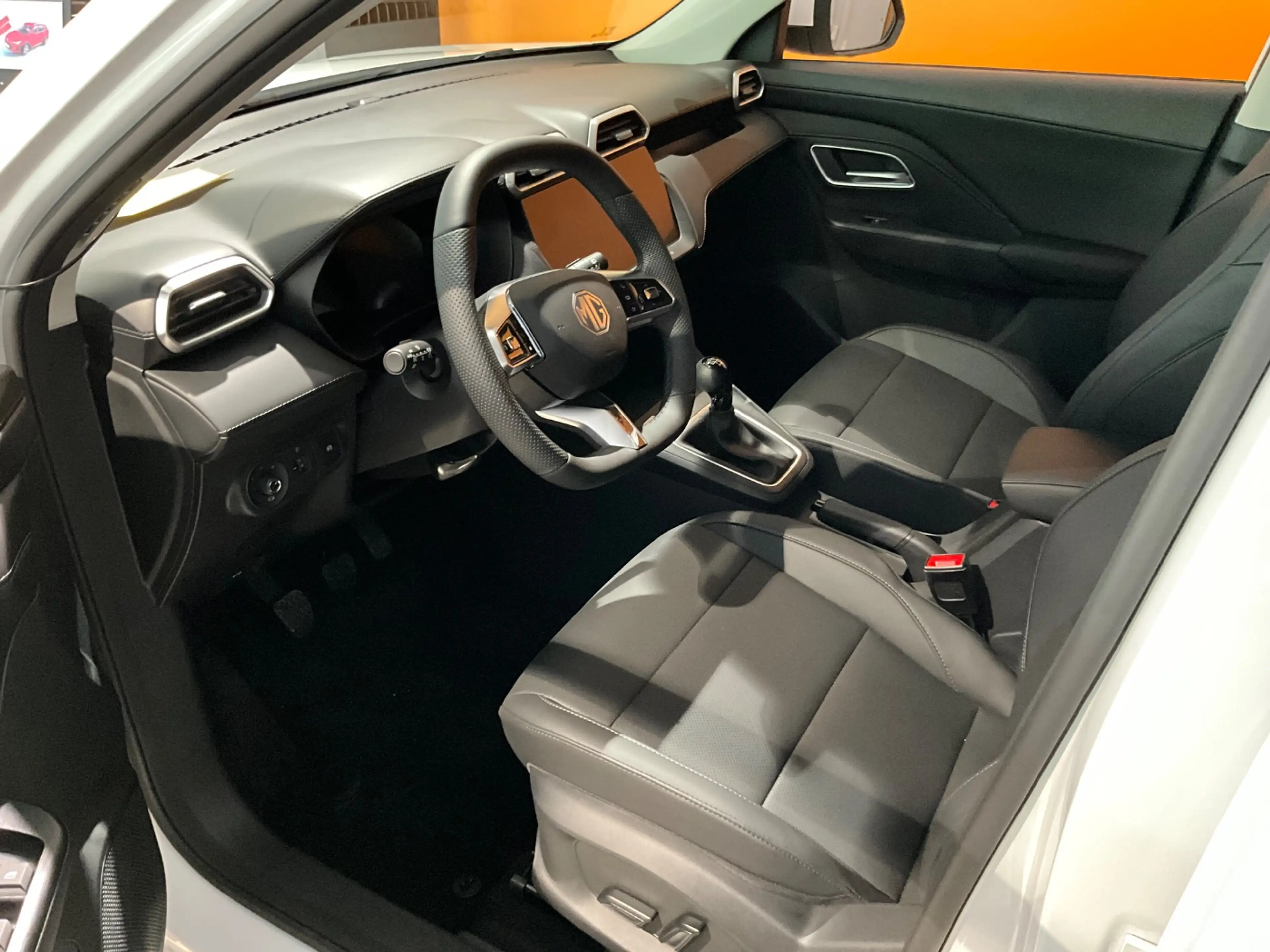 MG ZS 1.5 T Comfort LED+Navi+SHZ+Fernlichtass.+Kam. — photo 11