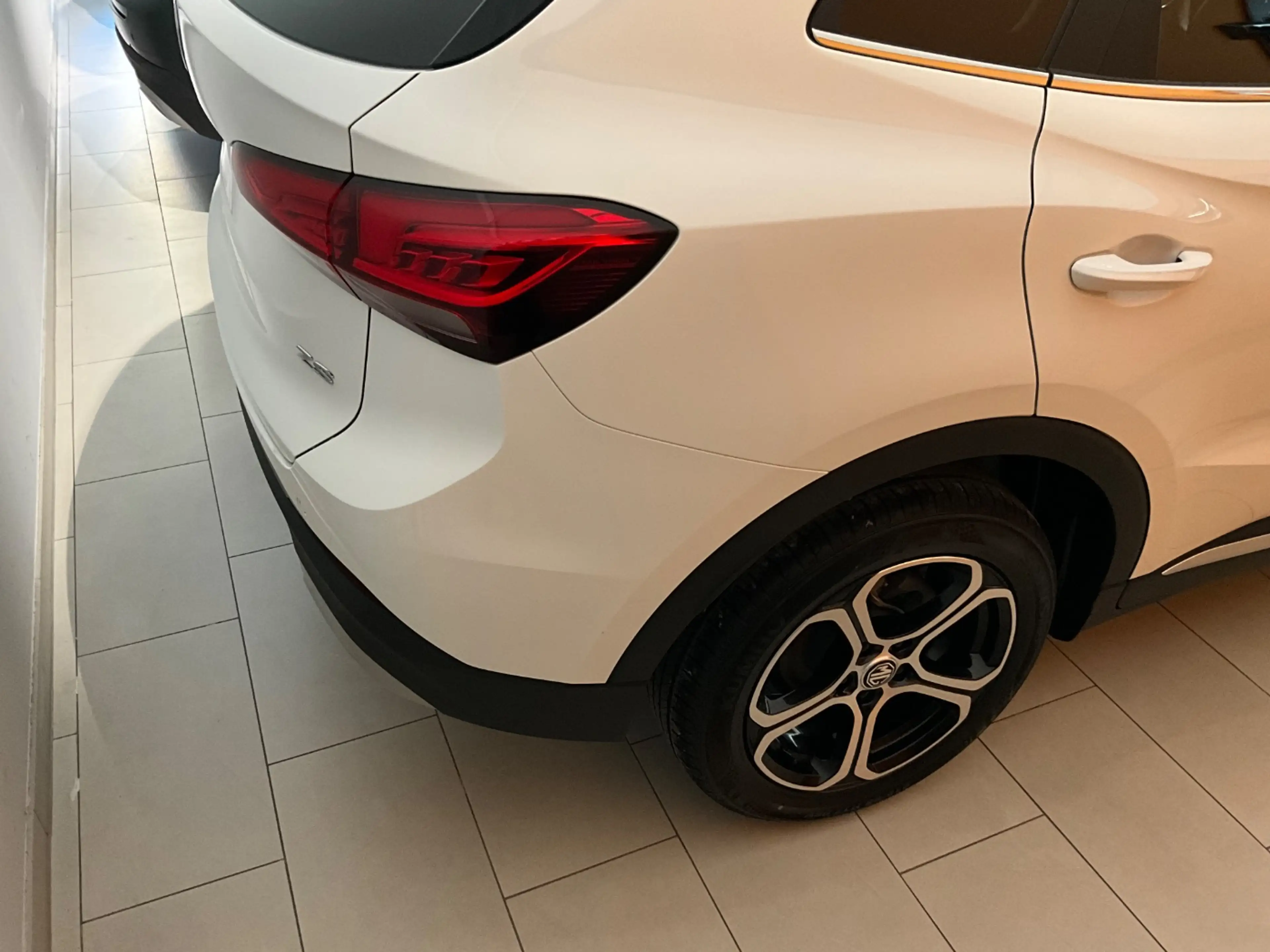 MG ZS 1.5 T Comfort LED+Navi+SHZ+Fernlichtass.+Kam. — photo 5