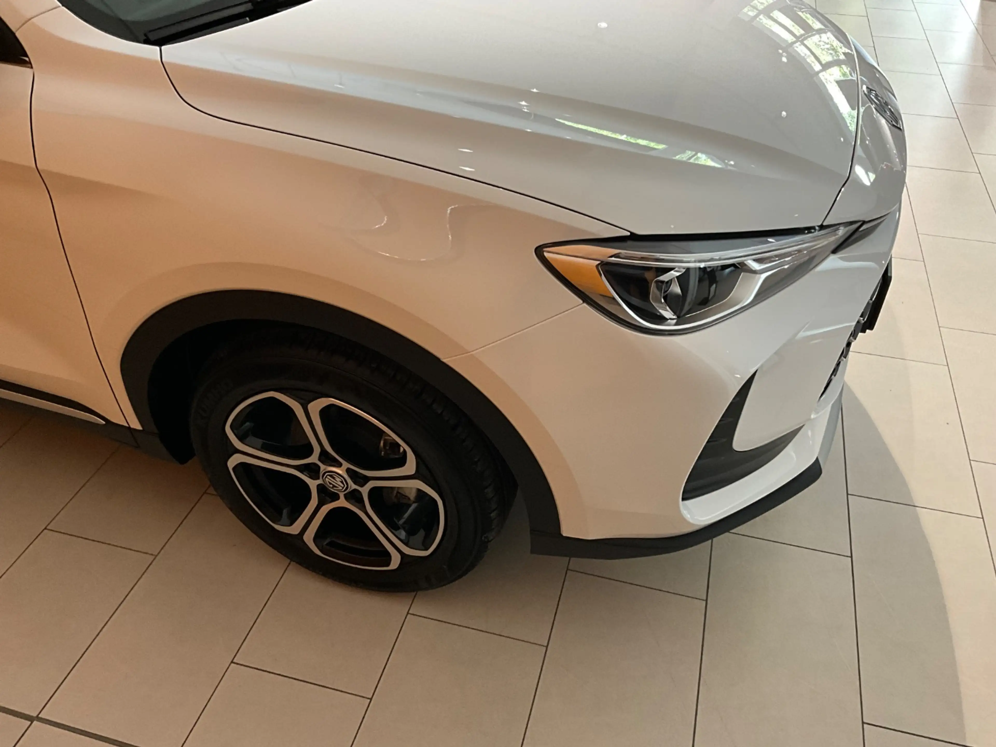 MG ZS 1.5 T Comfort LED+Navi+SHZ+Fernlichtass.+Kam. — photo 3