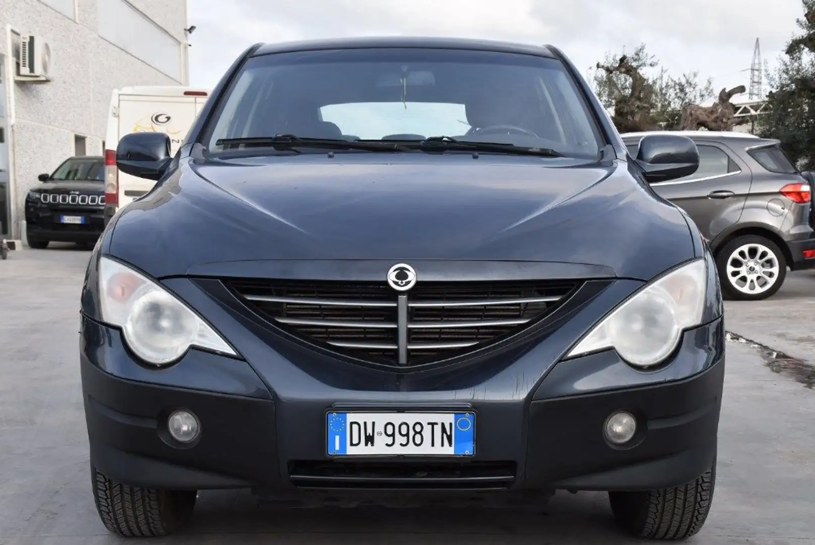 SsangYong Actyon 2.0 XDi 4WD Comfort Grau - 2