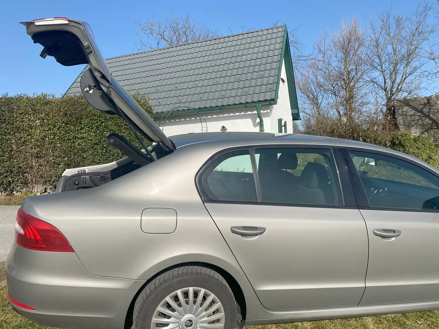 Skoda Superb Superb Elegance 2,0 TDI Green tec Elegance Grau - 2