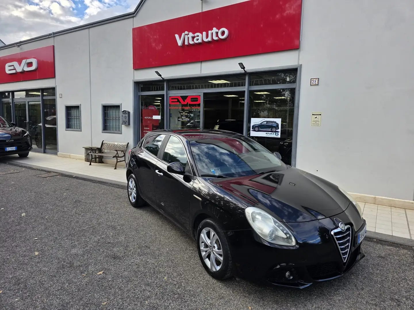 Alfa Romeo Giulietta Giulietta III 2010 1.6 jtdm(2) Zwart - 2