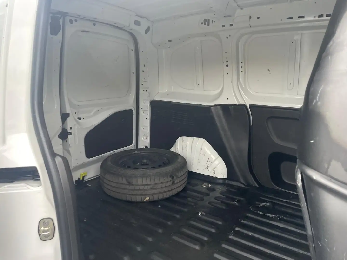 Toyota Proace City MEDIUM 1.2L 110 VVT-I BVM6 DYNAMIC Blanc - 2