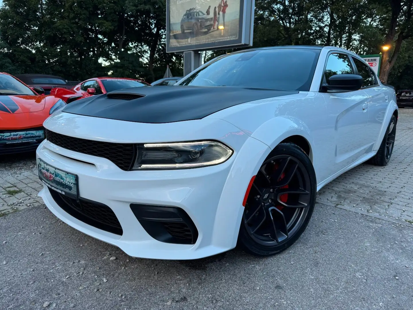 Dodge Charger SRT Scat Pack PLUS Widebody 6.4 V8/ACC Bílá - 1