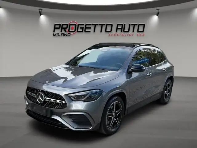 Mercedes-Benz GLA 180 GLA 180 AMG Line Premium Automatica,Tetto apribile,Telecamera,Navi! Prezzo reale