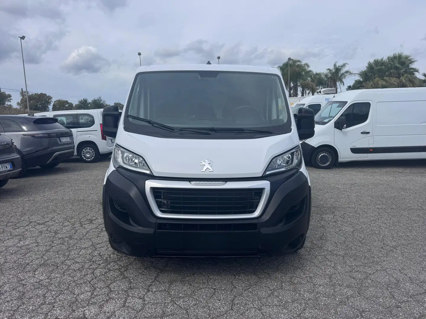 Peugeot Boxer 330 2.2 bluehdi 140cv S&S L1H1 Affaire Blanc - 1