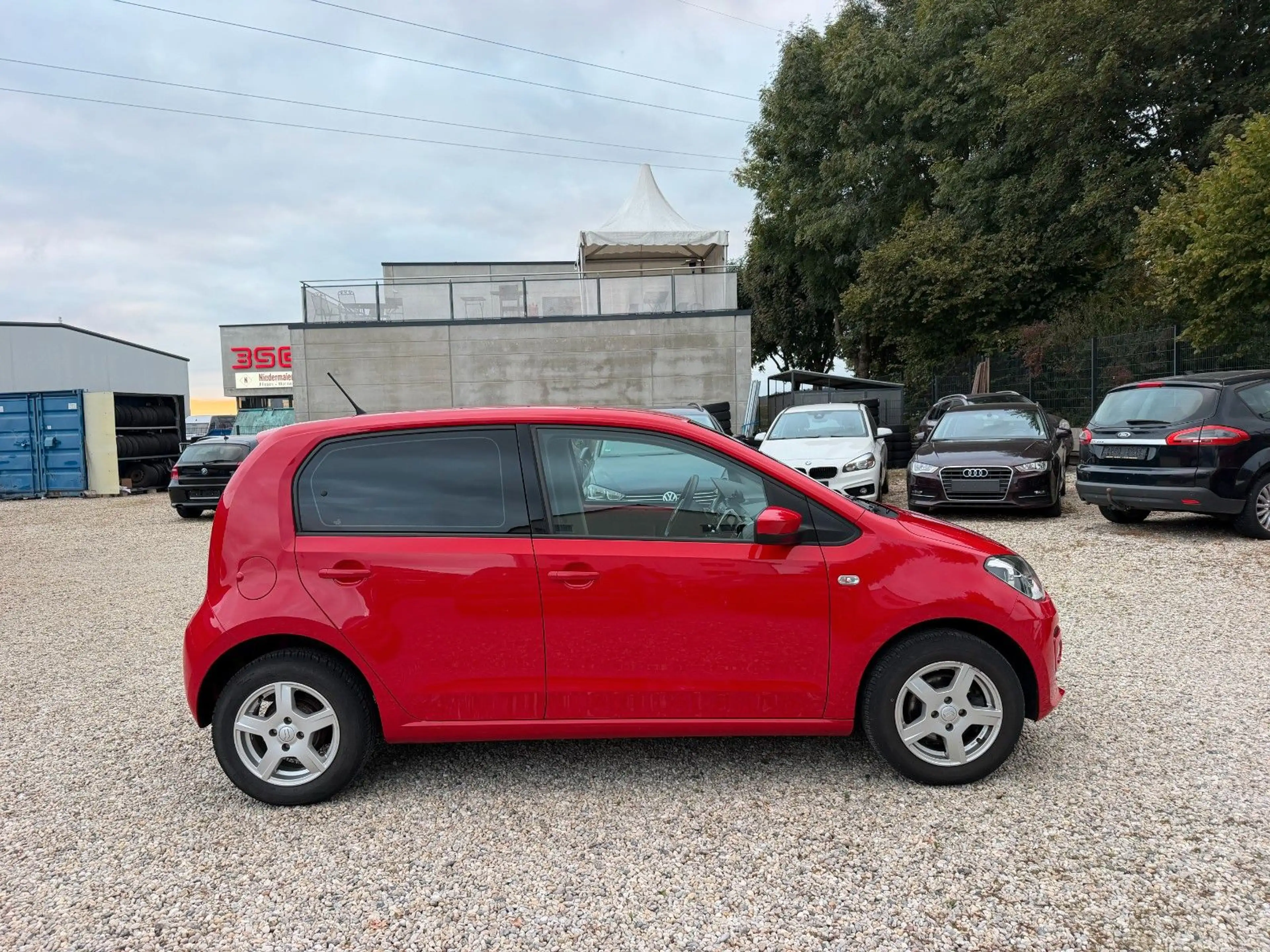 Volkswagen up! move Klimaanlage Sitzheizung Tempomat PDC — photo 6
