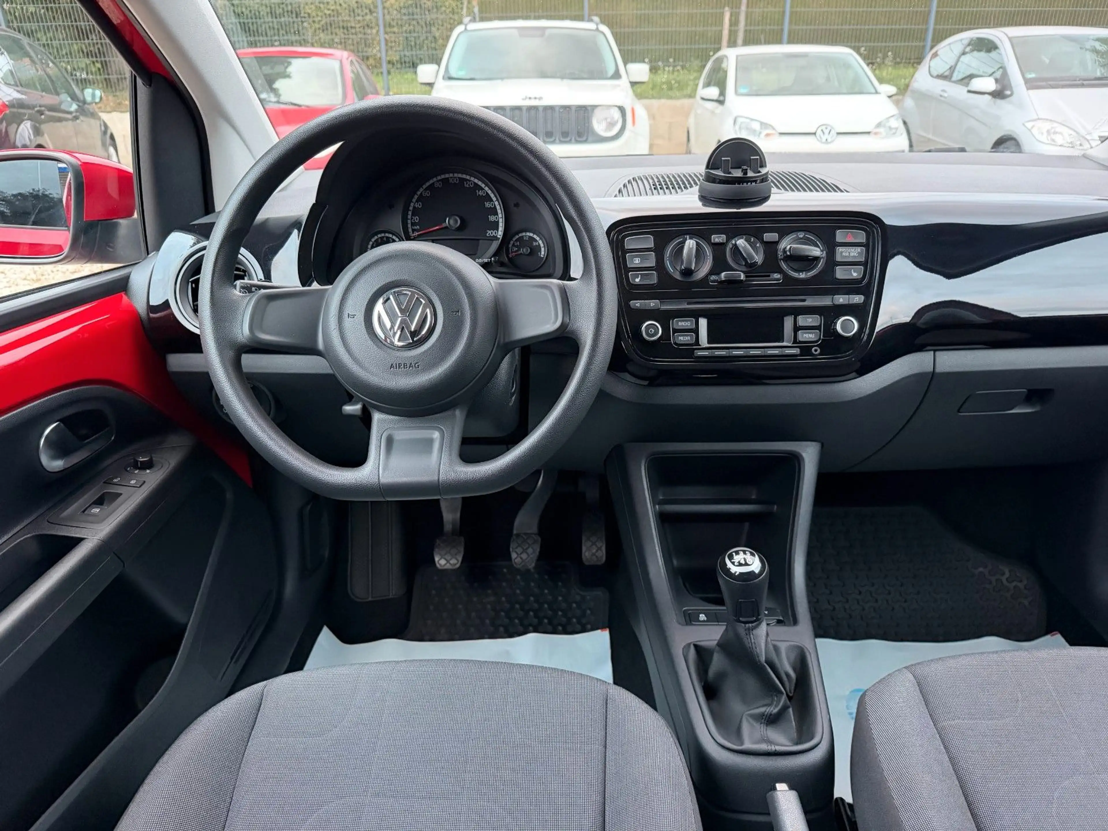 Volkswagen up! move Klimaanlage Sitzheizung Tempomat PDC — photo 19