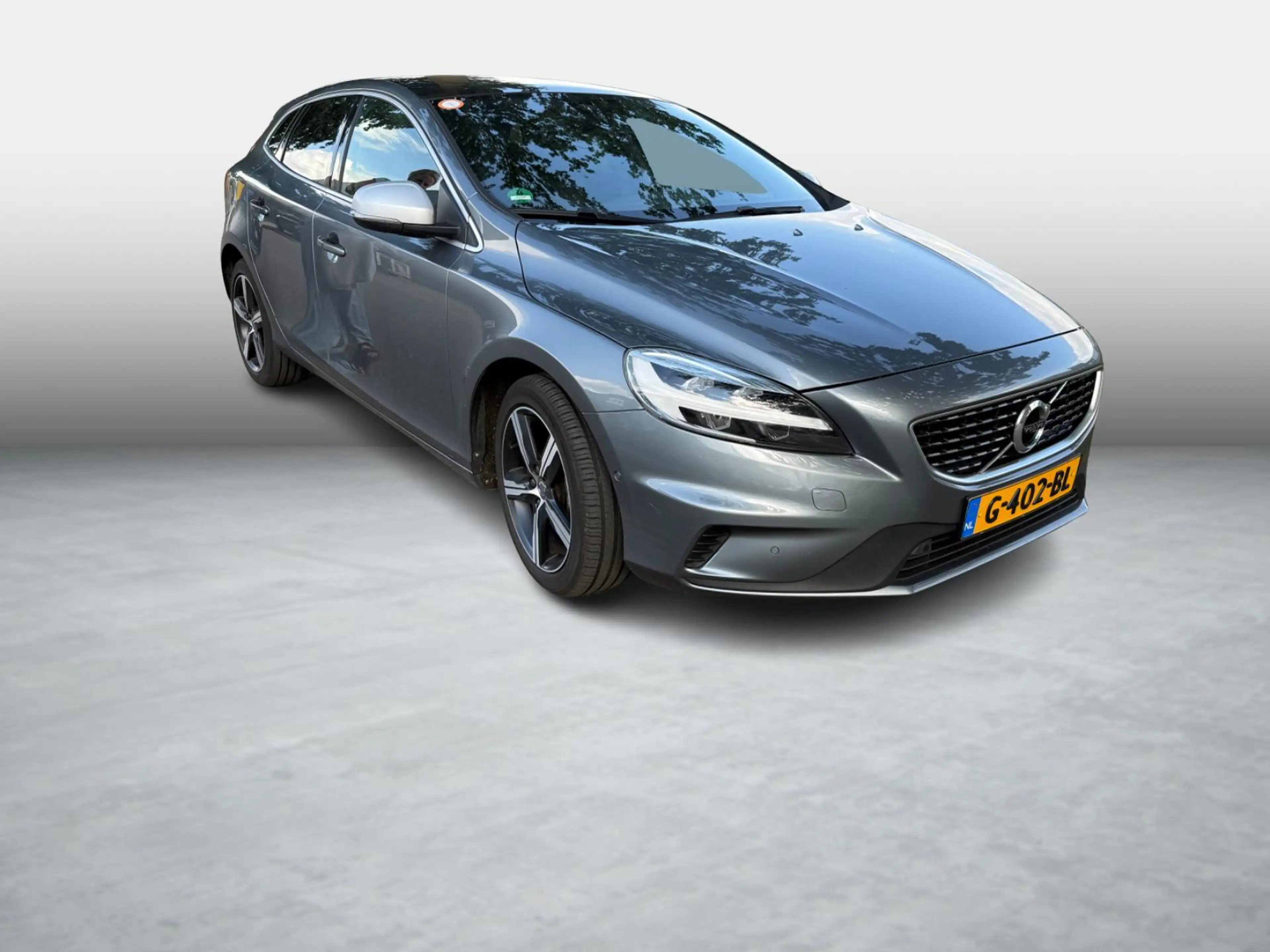 Volvo V40 1.5 T3 Polar+ Sport | R-Design | Trekhaak | Achter — photo 3