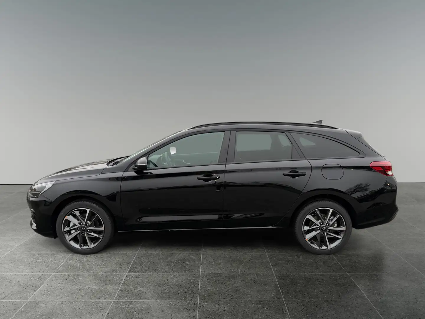 Hyundai i30 Kombi - PD GO Plus 1.0 TGDI DCT c5ku3 Negro - 2