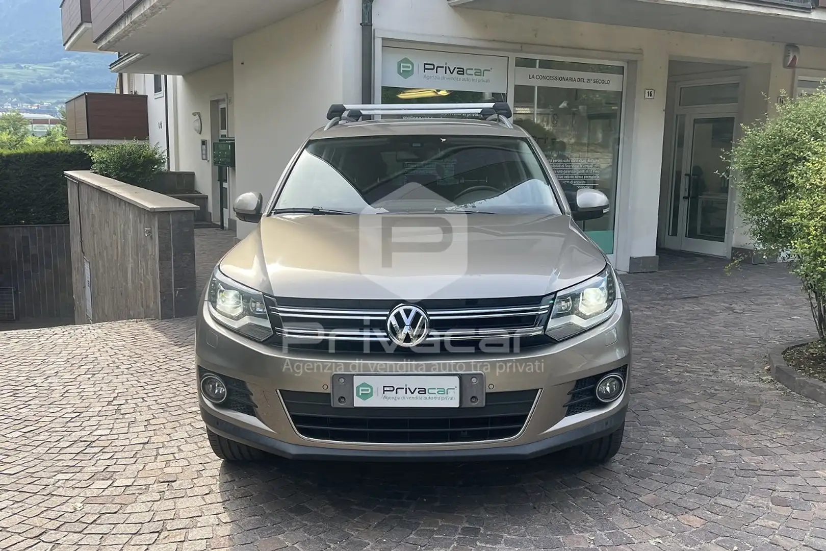 Volkswagen Tiguan Tiguan 2.0 TDI 140CV 4MOTION DSG Sport & Style Jaune - 2