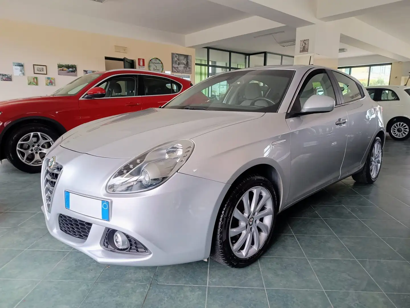 Alfa Romeo Giulietta Giulietta III 2010 1.6 jtdm Distinctive 120cv Silber - 1