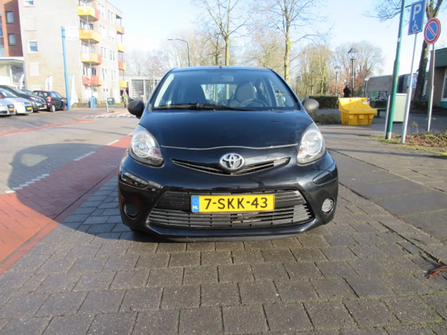 Toyota Aygo 1.0 VVT-i 5Drs Airco Now Schwarz - 2