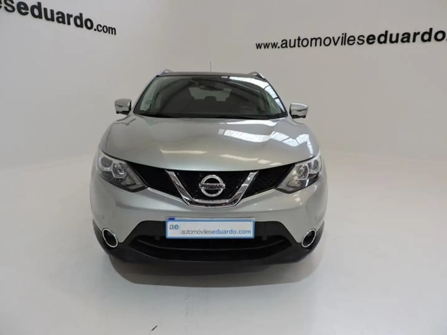 Nissan Qashqai 4x2 DIG-T 85 kW Gris - 2