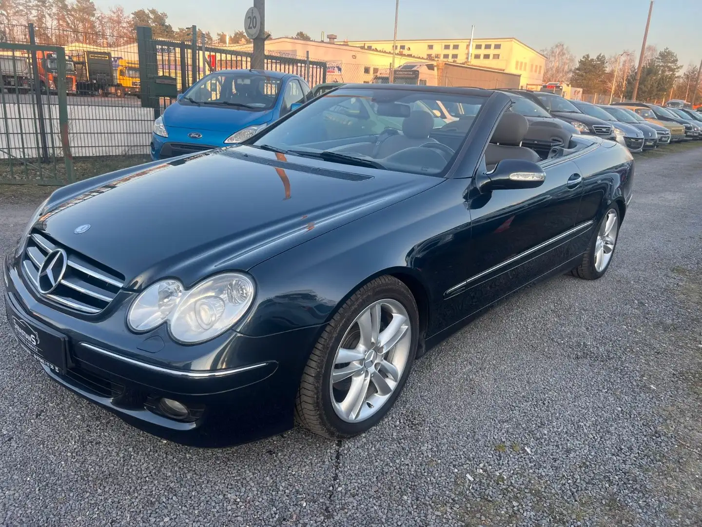 Mercedes-Benz CLK 280 AVANTGARDE Cabrio Leder Xenon Automatik Modrá - 1