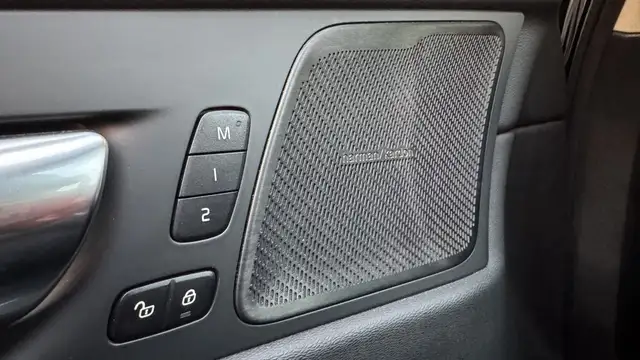 Volvo XC60 view 27