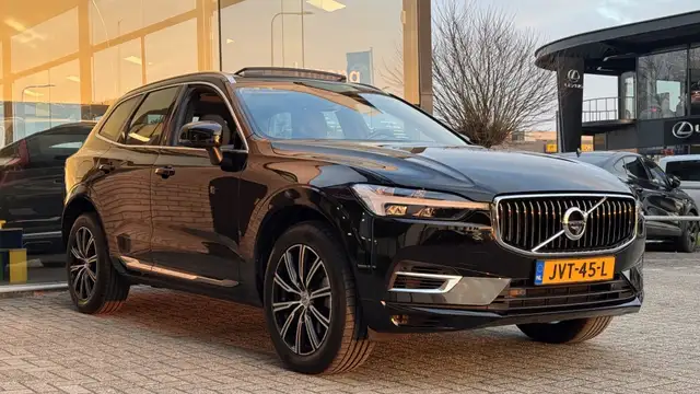 Volvo XC60 view 5