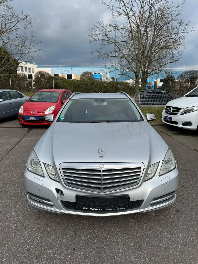 Mercedes-Benz E 300 CDI T BlueEFFICIENCY ELEGANCE Argintiu - 2