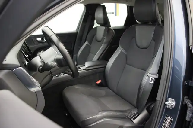 Volvo XC60 view 9