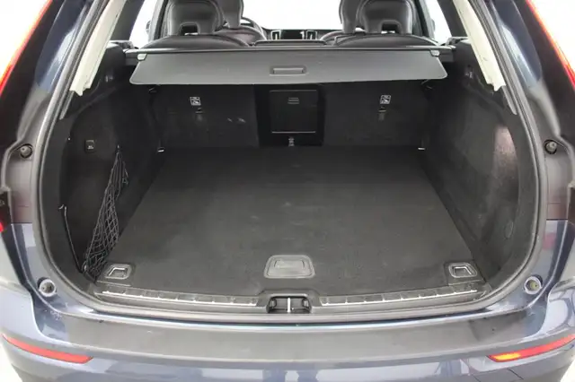 Volvo XC60 view 11
