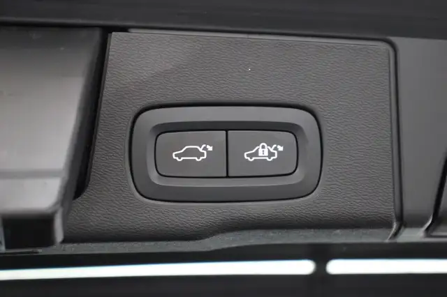Volvo XC60 view 12