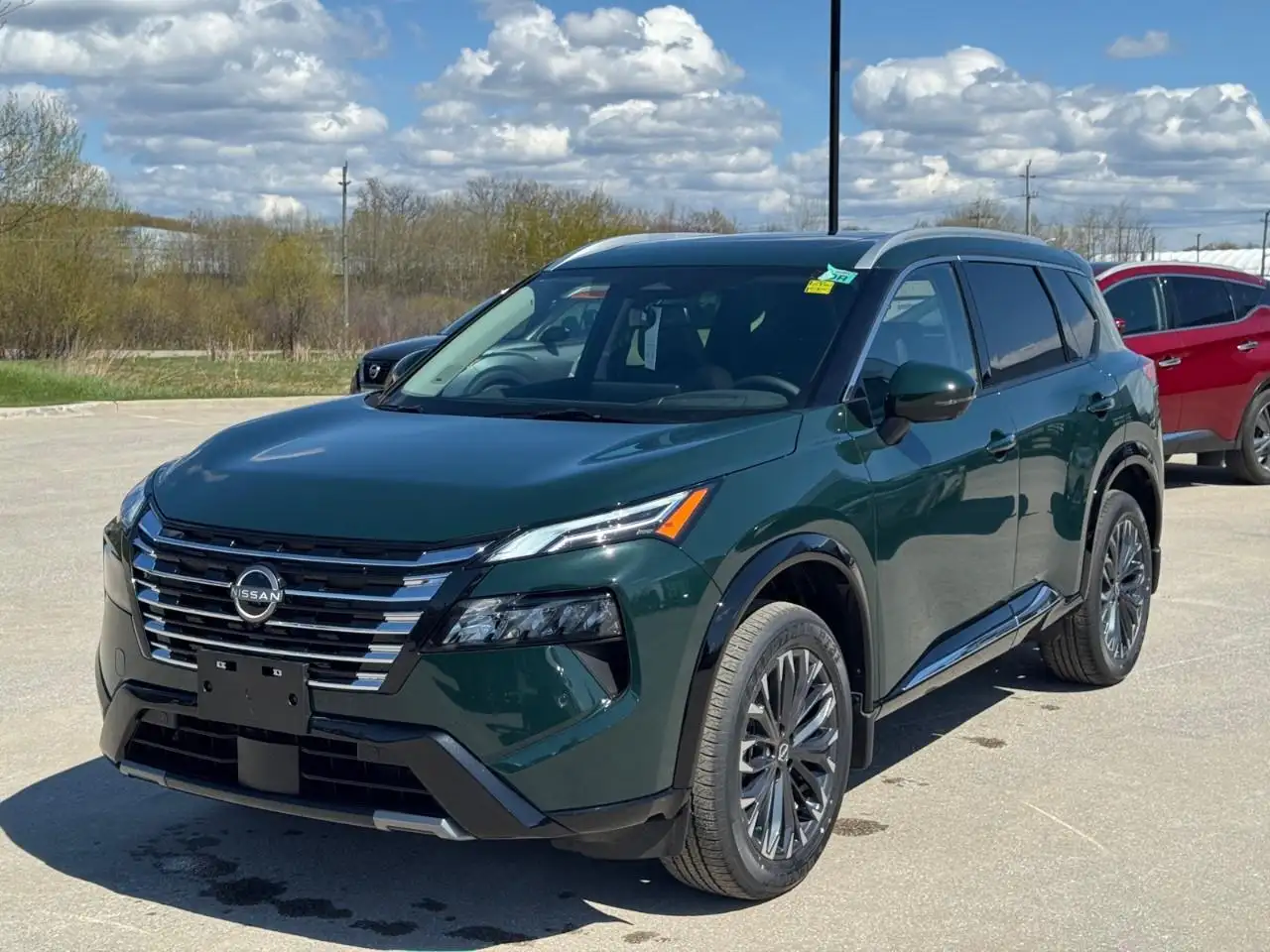 Nissan Rogue снимка Nissan Rogue