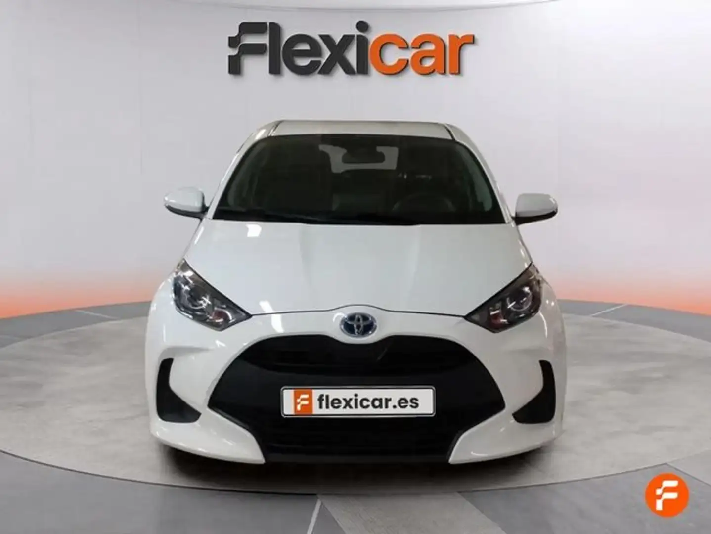 Toyota Yaris 120H 1.5 Active Tech Blanco - 2