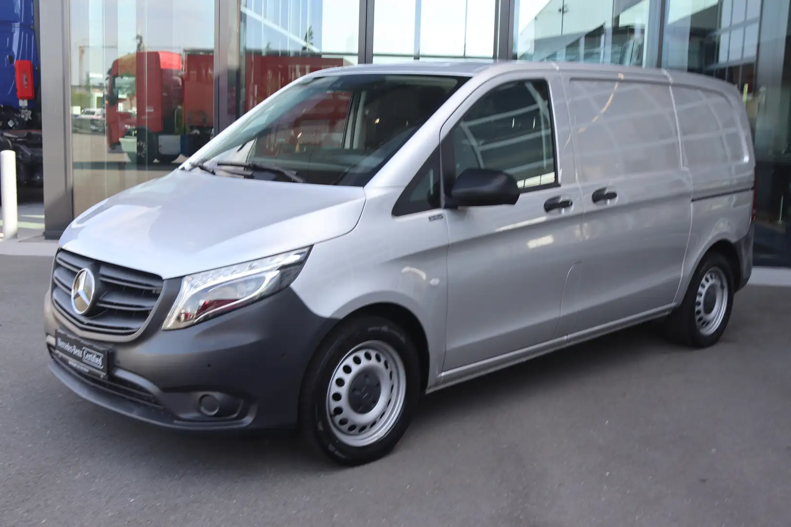 Mercedes-Benz Vito 114 CDI Aut. |NAVI/AIRCO/DISTRONIC/SORTIMO INR. |C Gris - 2