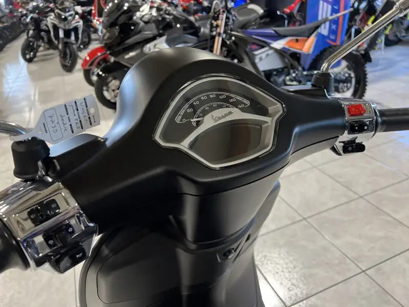 Vespa Primavera 125 - foto 6