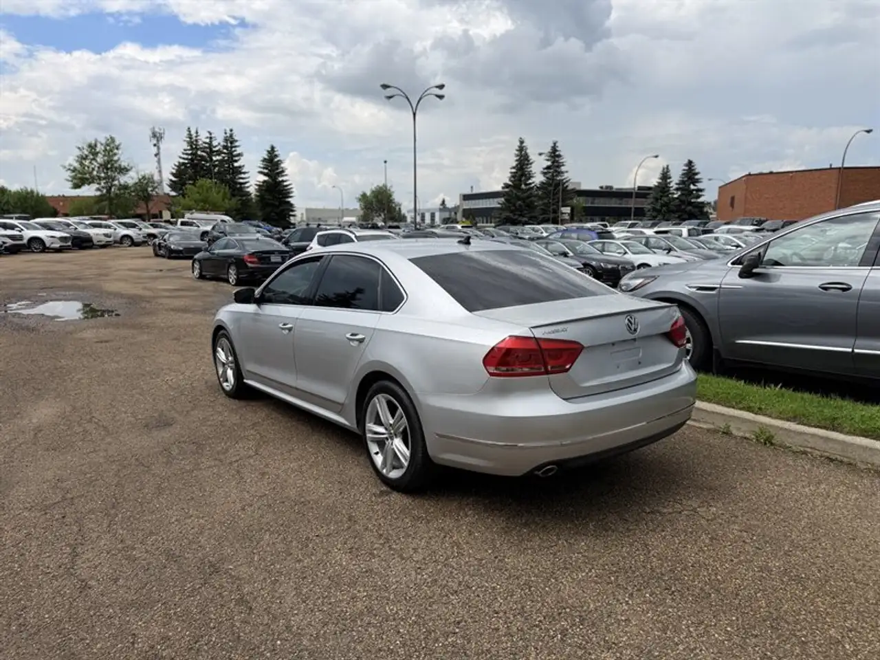 Volkswagen Passat снимка Volkswagen Passat
