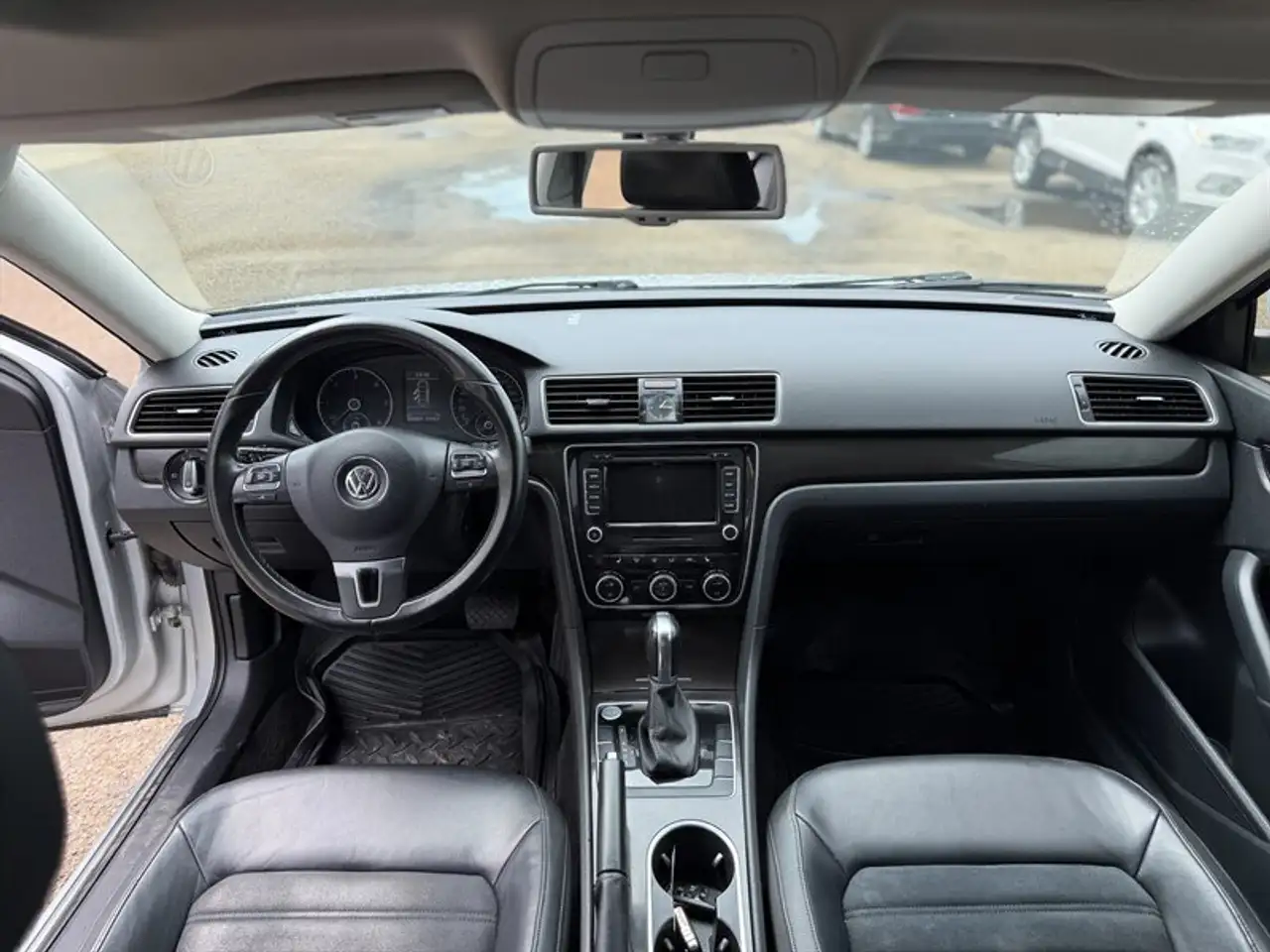 Volkswagen Passat снимка Volkswagen Passat
