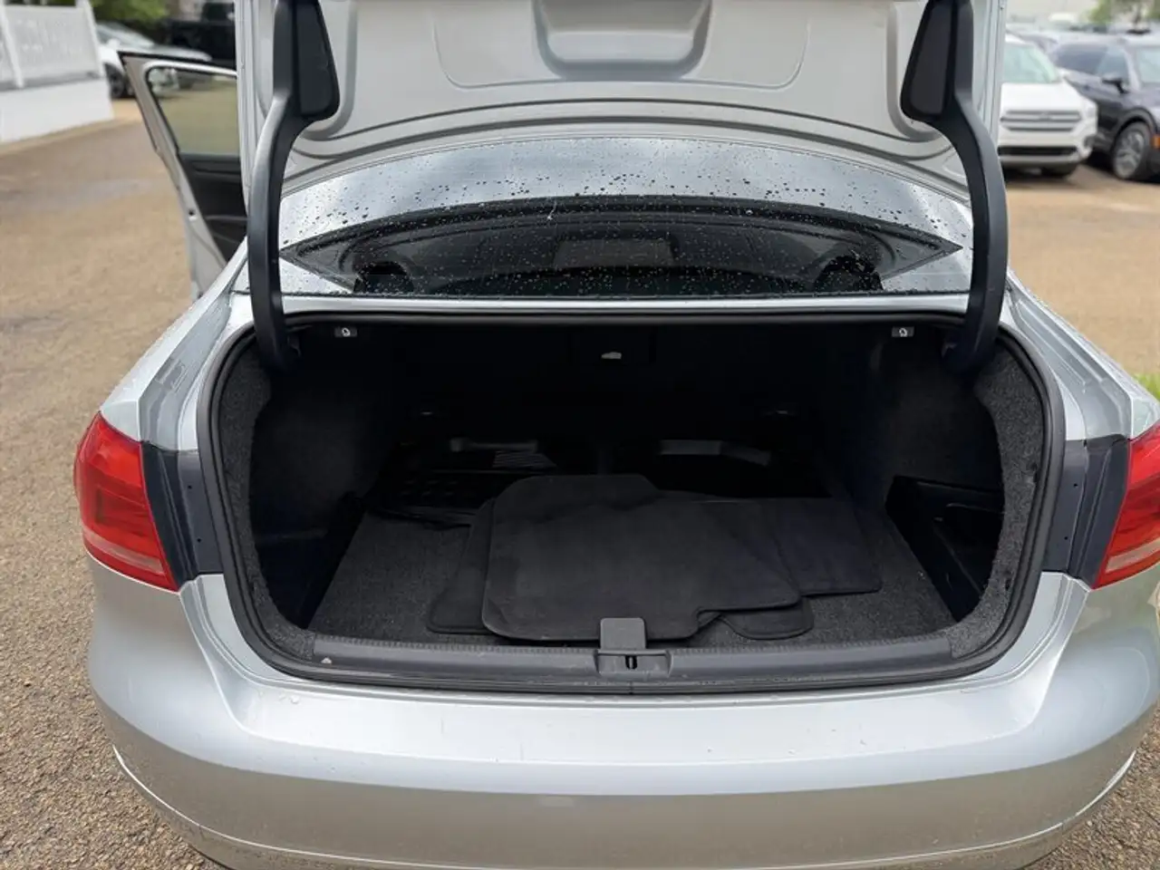 Volkswagen Passat снимка Volkswagen Passat